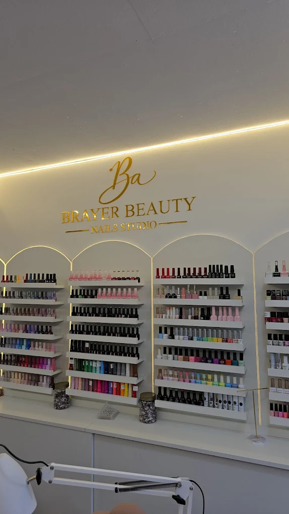 Brayer Beauty Nails